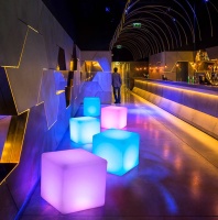 Светильник Куб 10 с питанием от АКБ, RGB