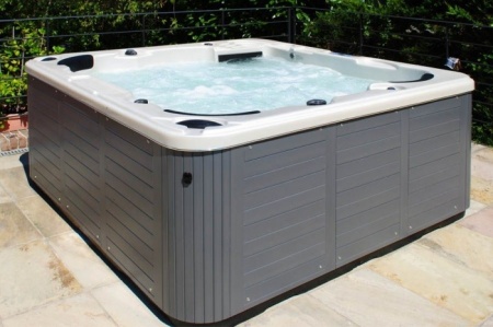 Гидромассажный бассейн Sunrans SR836 Гидромассажный бассейн Sunrans SR836